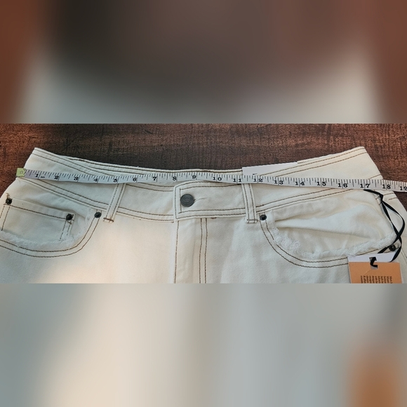 Future Collective Women's High Rise Straight Leg Raw Hem Cream Jeans Size 14 NWT - Picture 13 of 16